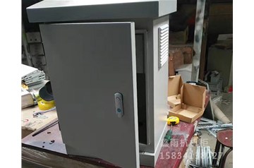用戶(hù)在對太原網(wǎng)絡(luò )機柜的選購時(shí)應該考慮哪些因素呢？鑫雨杭電器公司